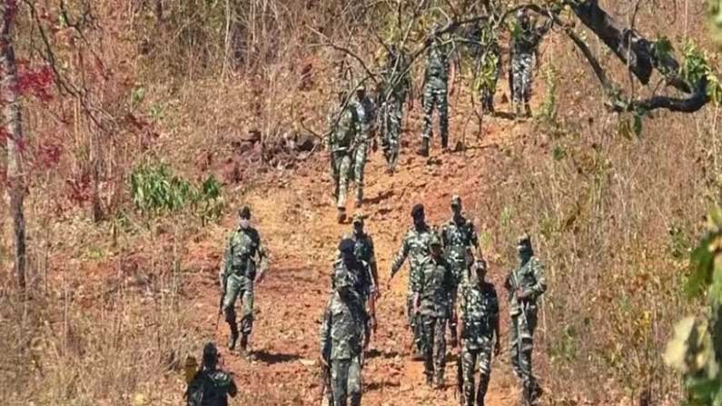 Chhattisgarh Naxalites Killed: छत्तीसगढ़ और महाराष्ट्र बॉर्डर पर पुलिस और नक्सलियों के बीच हुई मुठभेड़ में चार माओवादी मारे गए