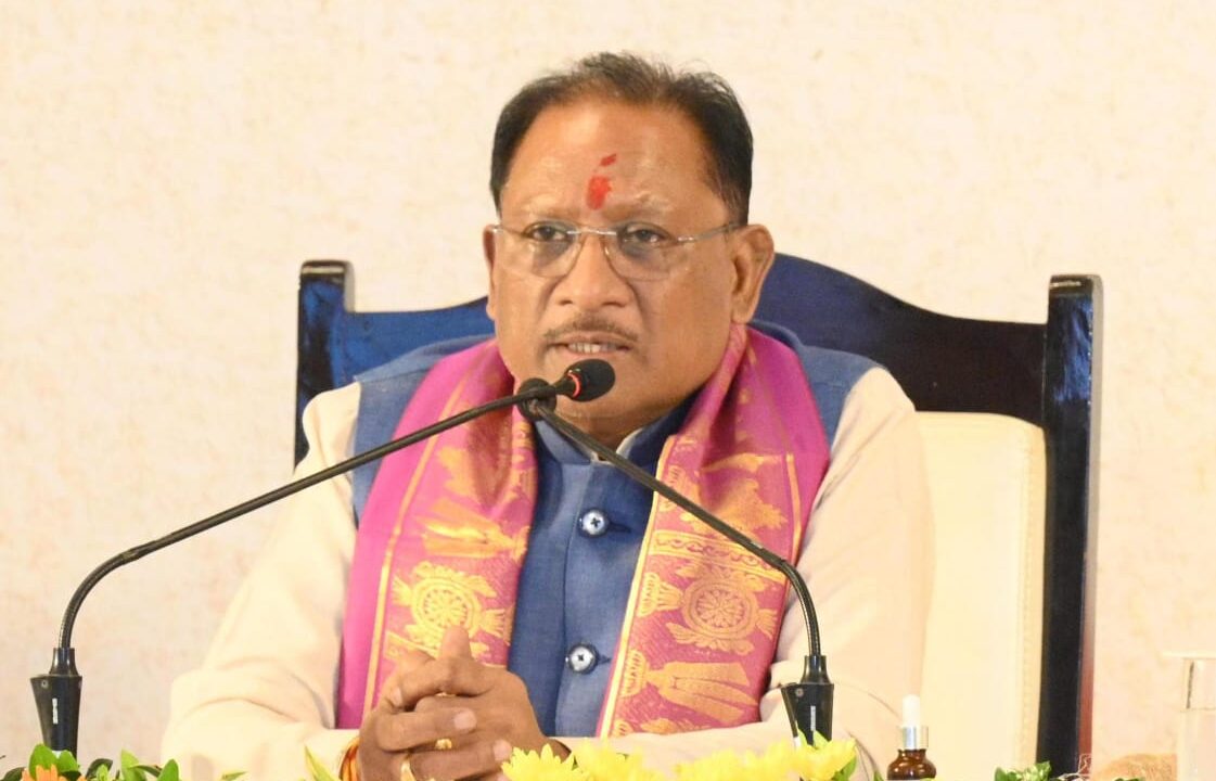 मुख्यमंत्री श्री साय के मार्गदर्शन में ‘विकसित बस्तर की ओर’ परिचर्चा में बस्तर अंचल में पर्यटन को बढ़ावा देने कार्ययोजना को साकार करने के दिए निर्देश
